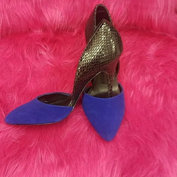 Heels - Picture 2 of 4